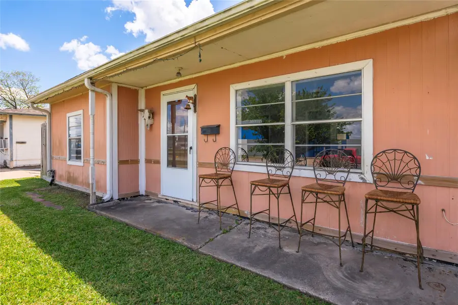 718 E Belmont Street, Pasadena, TX 77506 - #2