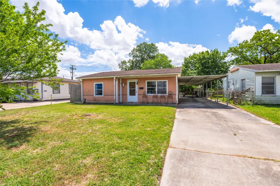 718 E Belmont Street, Pasadena, TX 77506 - #3