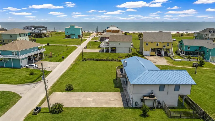 817 Westview, Port Bolivar, TX 77650 - #2
