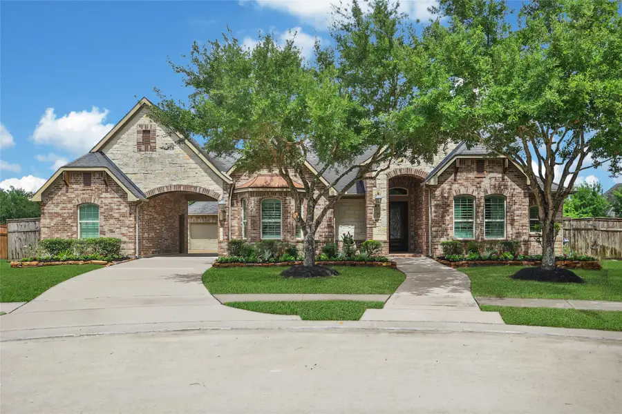 27714 Rocky Creek Court, Fulshear, TX 77441 - Image #2