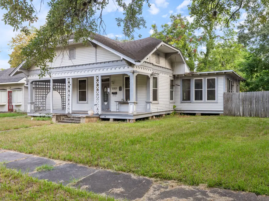 1313 6th Street, Bay City, TX 77414 - #2