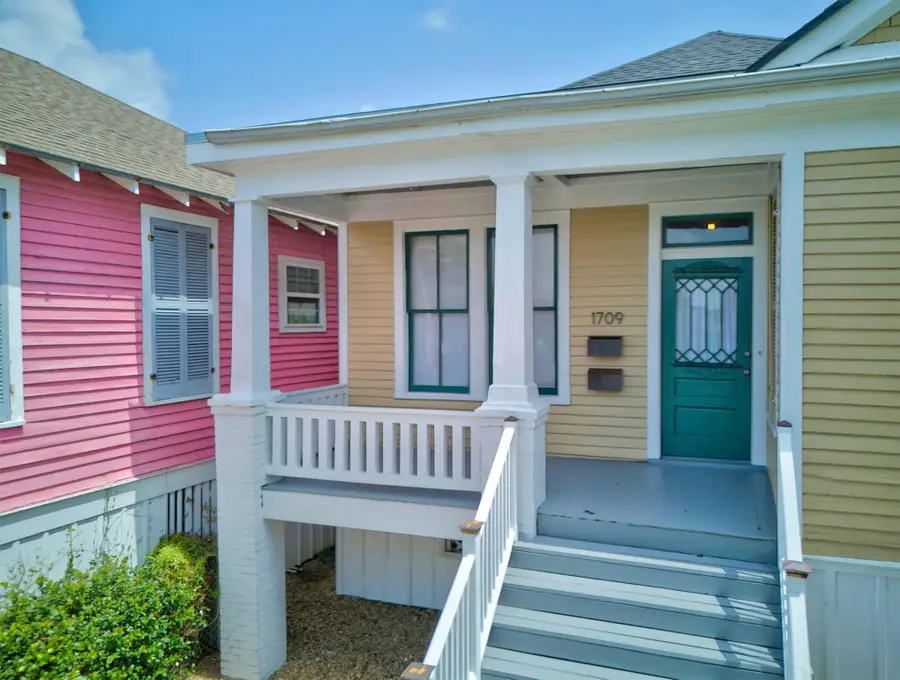 1709 Avenue N 1/2, Galveston, TX 77550 - #2