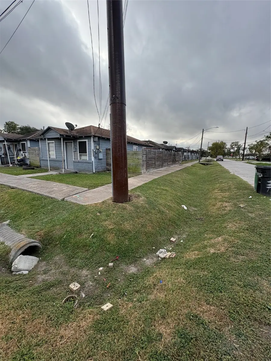 3102 Christie Street, Houston, TX 77026 - Image #3