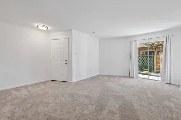 3770 Lovers Wood Lane #1006, Houston, TX 77014