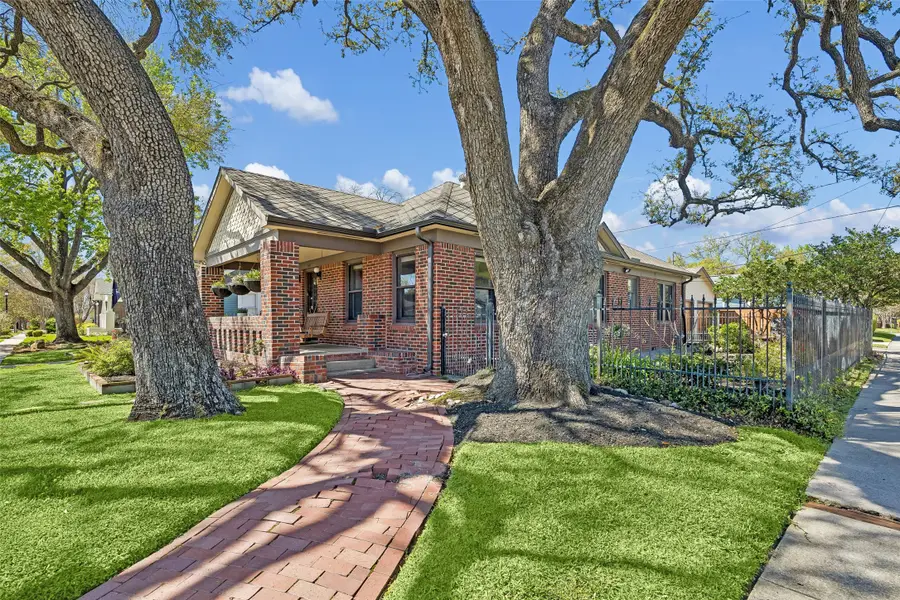 1001 W Cottage Street, Houston, TX 77009 - #2