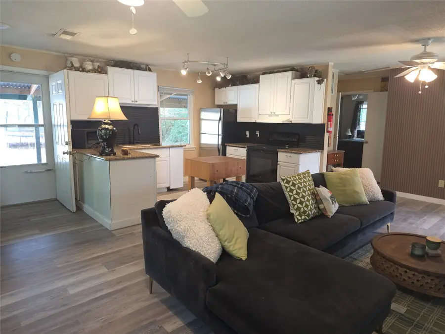 140 Sharon Lane, Livingston, TX 77351 - Image #3