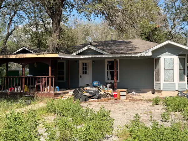 23026 Sandy Forest Drive, Elmendorf, TX 78112