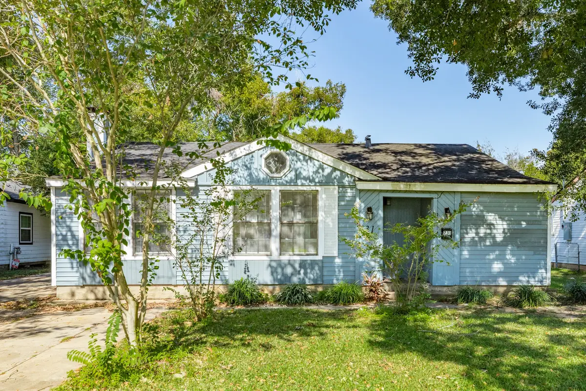 731 Kyle Street, Angleton, TX 77515 - Image #1