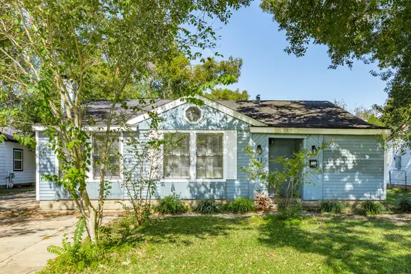 731 Kyle Street, Angleton, TX 77515