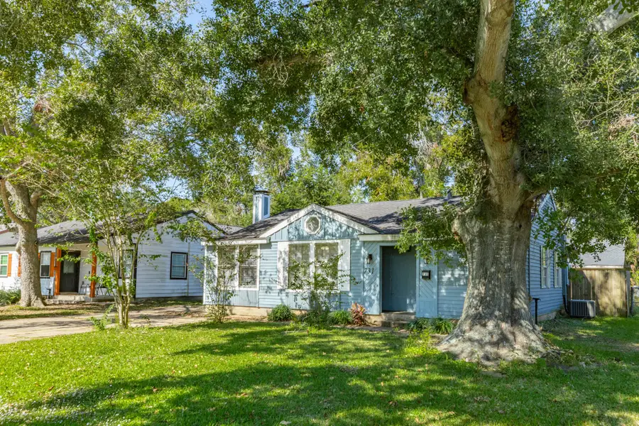 731 Kyle Street, Angleton, TX 77515 - Image #3