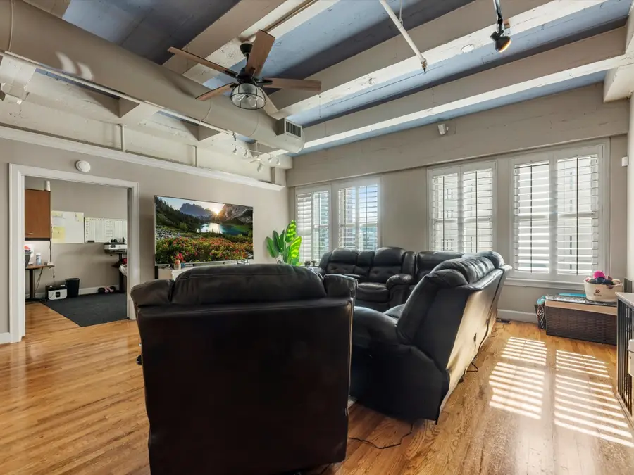 1120 Texas Street #4B, Houston, TX 77002 - Image #3