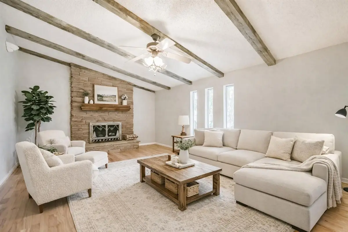 410 Riverside Drive, Alvin, TX 77511 - #1