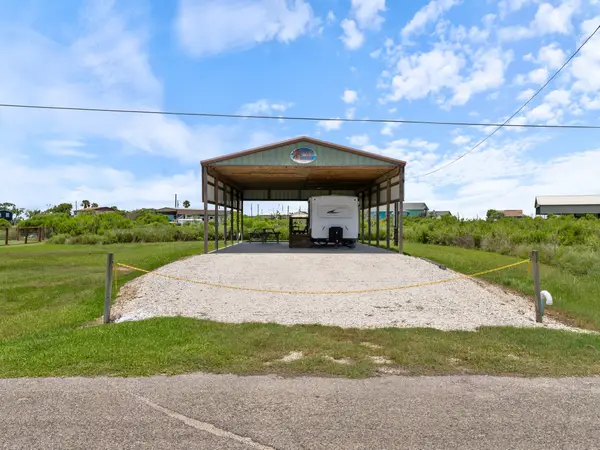 238 Flamingo Street, Sargent, TX 77414