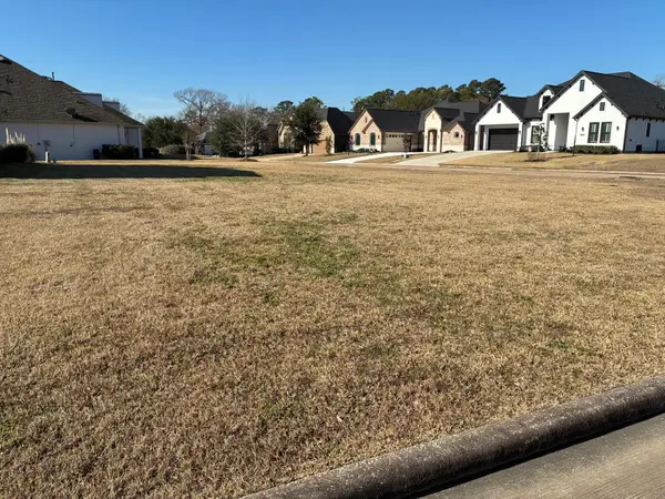 107 Hampton Glen Road, Montgomery, TX 77356