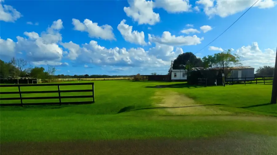 12025 Mcfarlane Road, Beasley, TX 77417 - Image #2