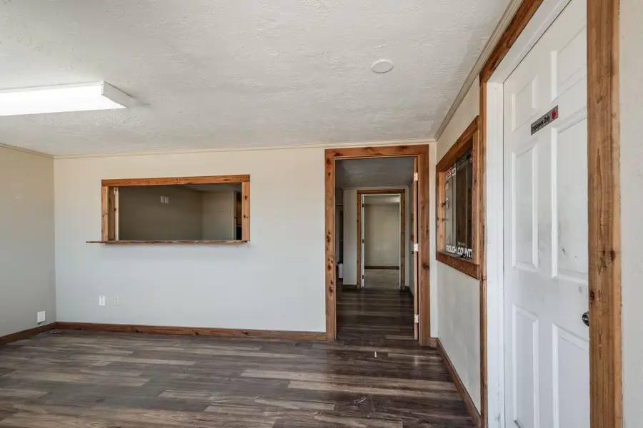 910 Church Street E, Livingston, TX 77351 - #3