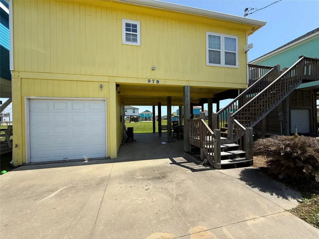 978 Mary Ann, Crystal Beach, TX 77650 - #1