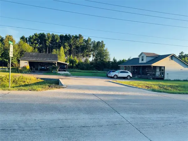 76 County Road 3540, Cleveland, TX 77327