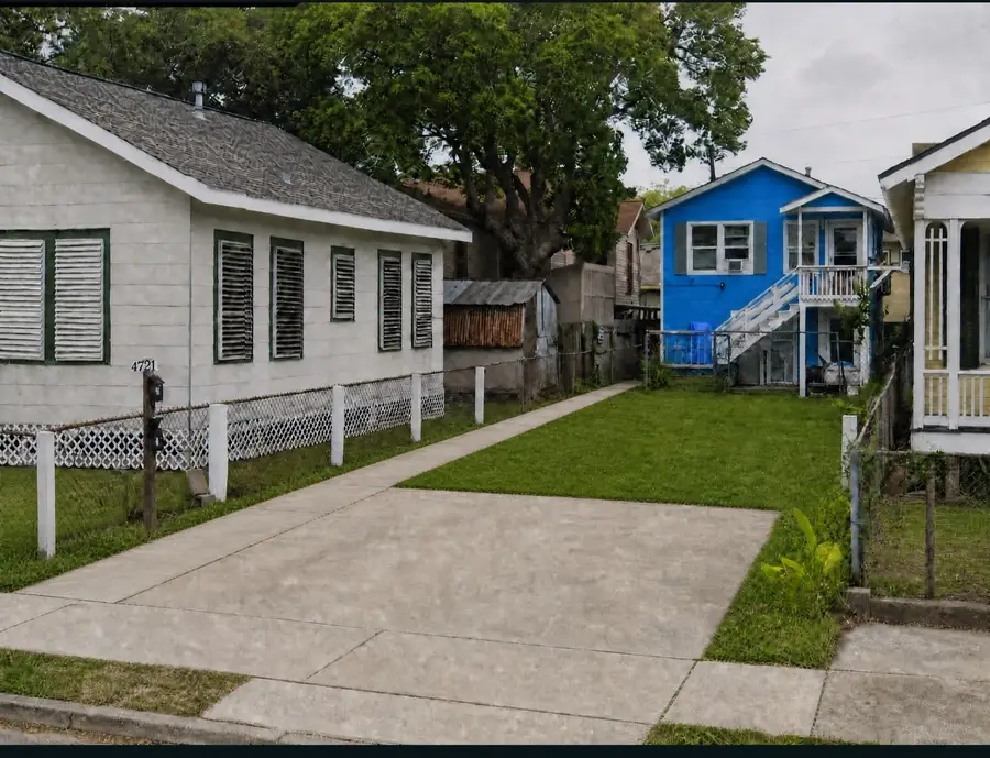 4724 Avenue Q 1/2, Galveston, TX 77551 - #3