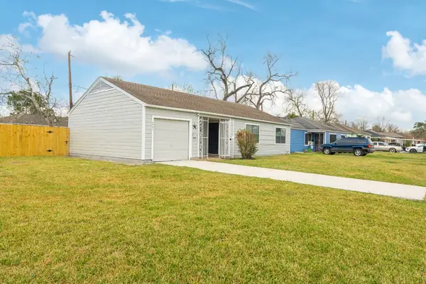 4901 Richfield Lane, Houston, TX 77048