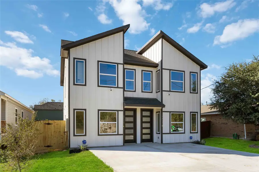 7215 & 7217 Sandra Street #A-B, Houston, TX 77028 - #2