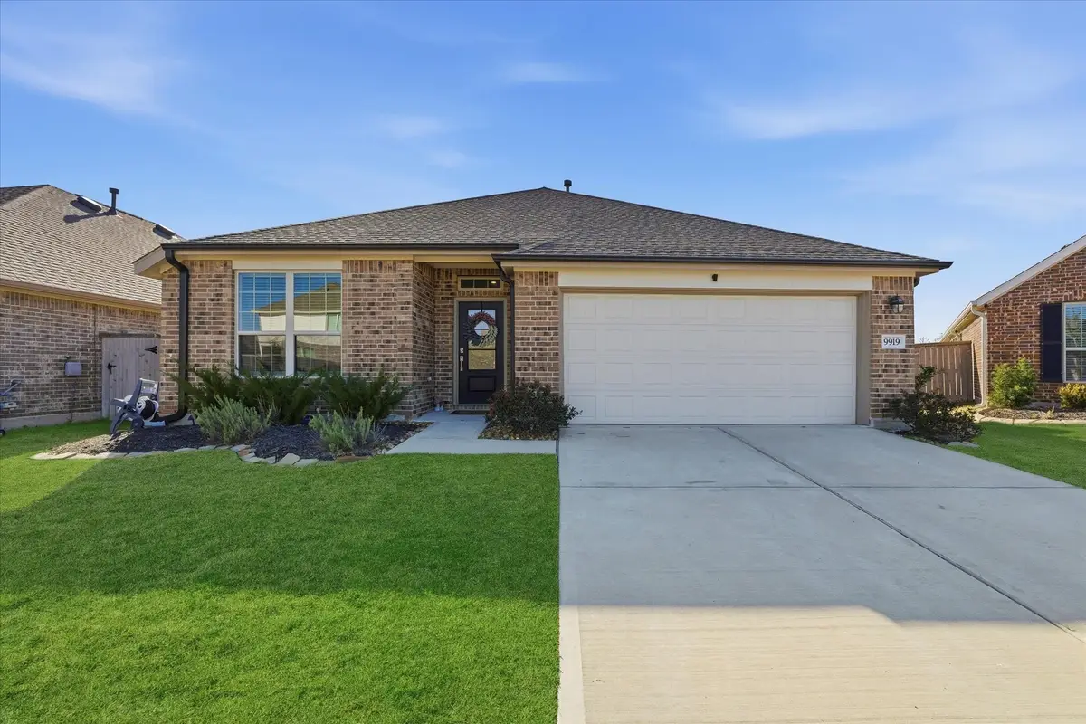 9919 Kingston Liberty Lane, Baytown, TX 77521 - #1