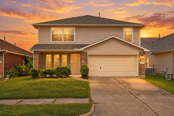 2130 Summit Meadow Drive, Houston, TX 77489