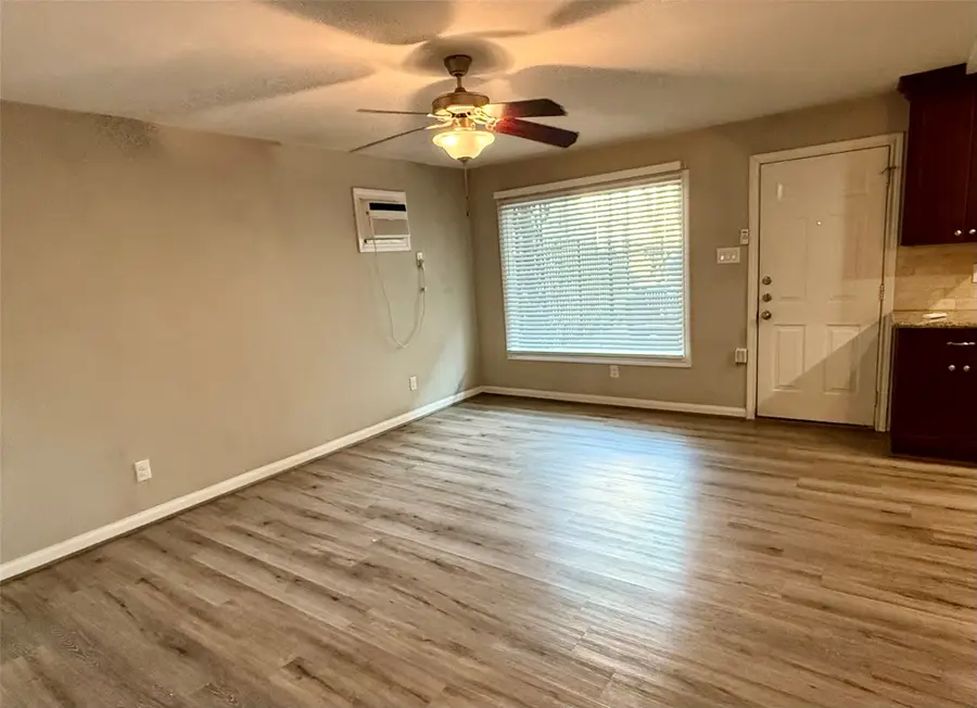 808 W Main Street #5, Houston, TX 77006 - Image #3