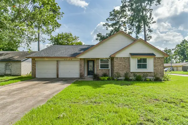 17502 Huntersglen Circle, Humble, TX 77346