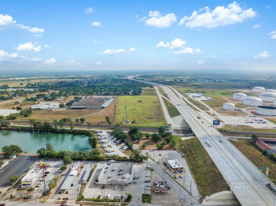 233 Kersten Road, Sealy, TX 77474 - Image #2