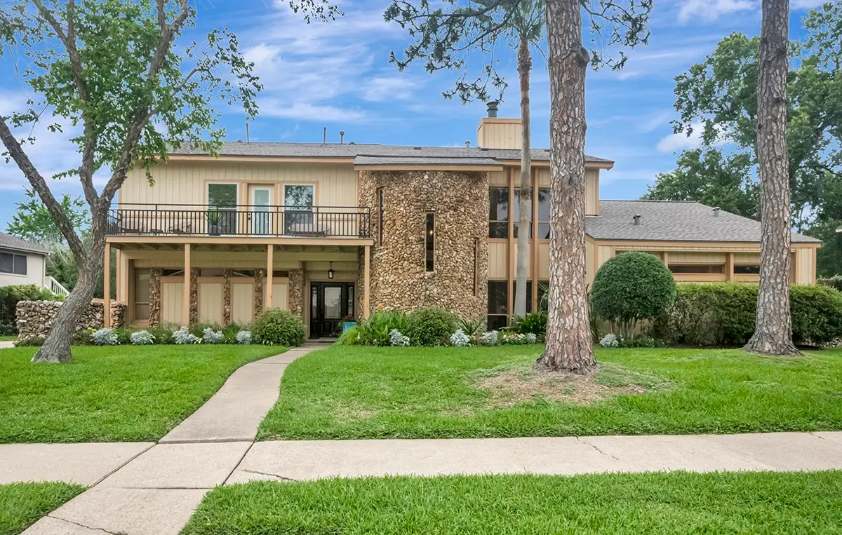 307 Crestwood Drive, El Lago, TX 77586 - #1