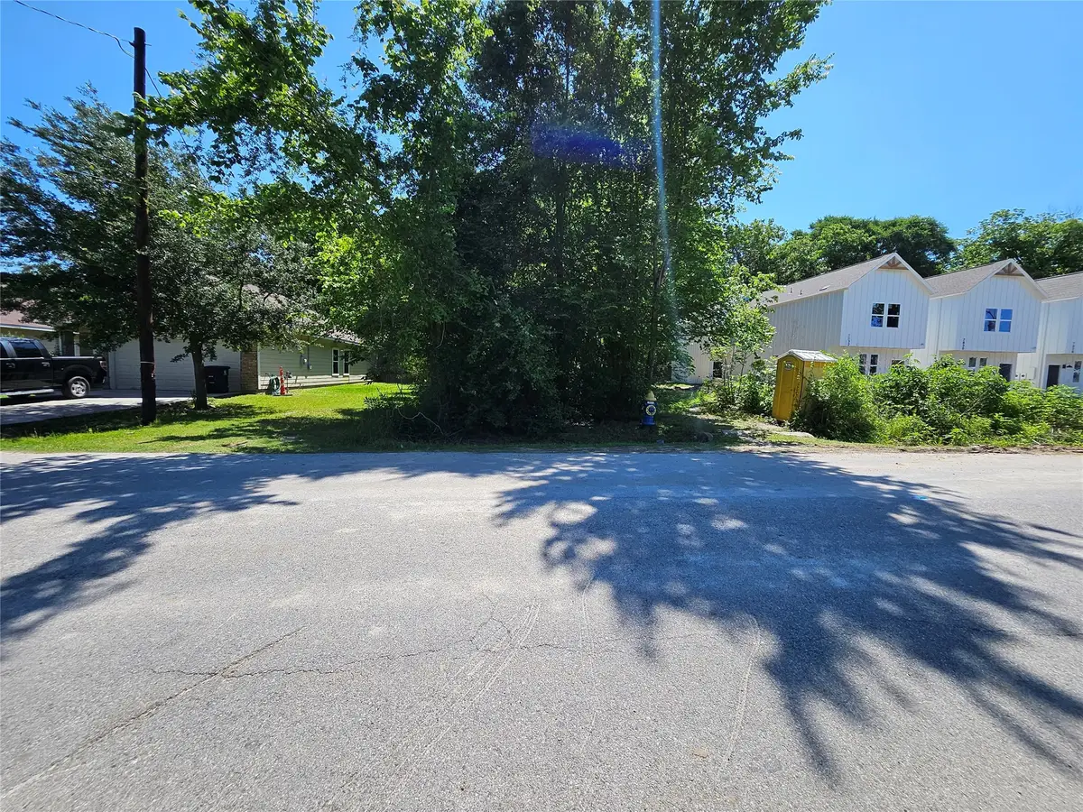 7902 Beckley Street, Houston, TX 77088 - #1