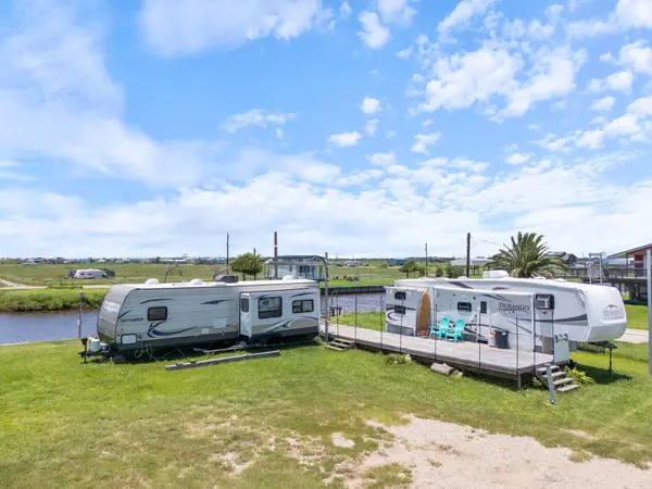 1867 Hall Avenue, Sargent, TX 77414