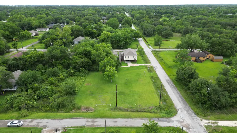 6713 Lewis Rd, Hitchcock, TX 77563 - #3