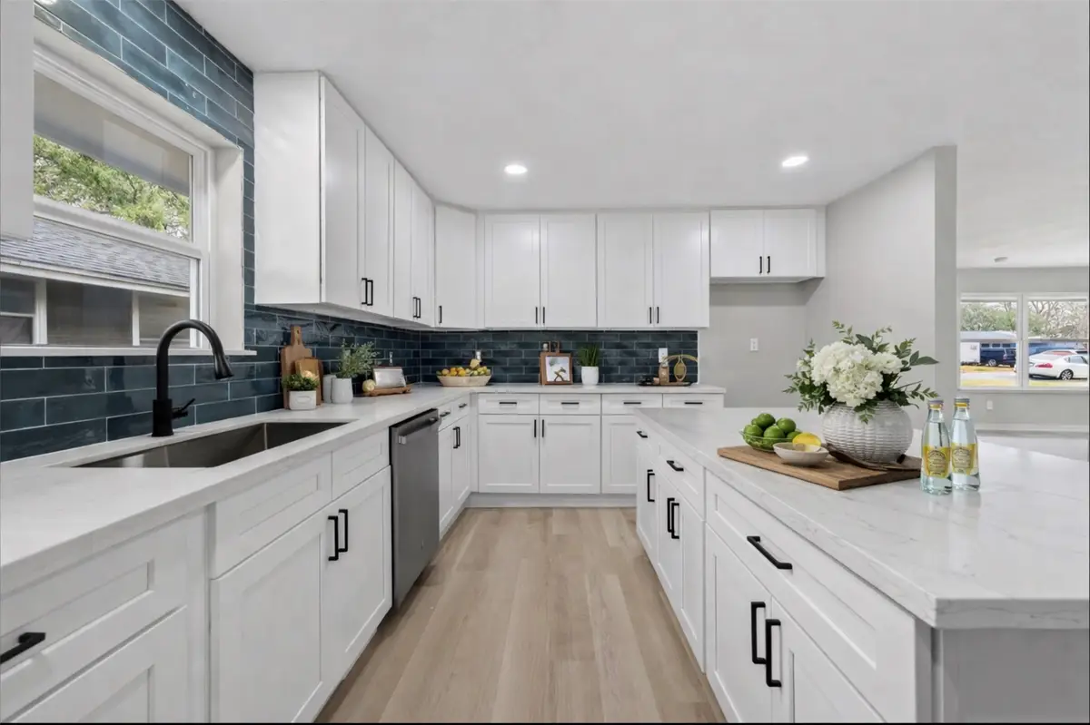 6026 Ridgeway Drive, Houston, TX 77033 - #1