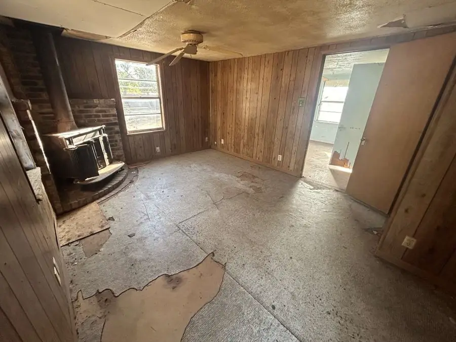 710 E Walnut Street, Nocona, TX 76255 - #3