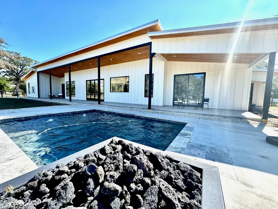 10080 Fm 682, Yoakum, TX 77995 - #3