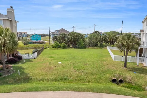 13944 Pirates Beach Boulevard, Galveston, TX 77554