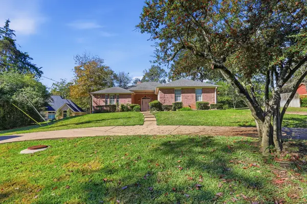128 Blush Hill Drive, Conroe, TX 77304