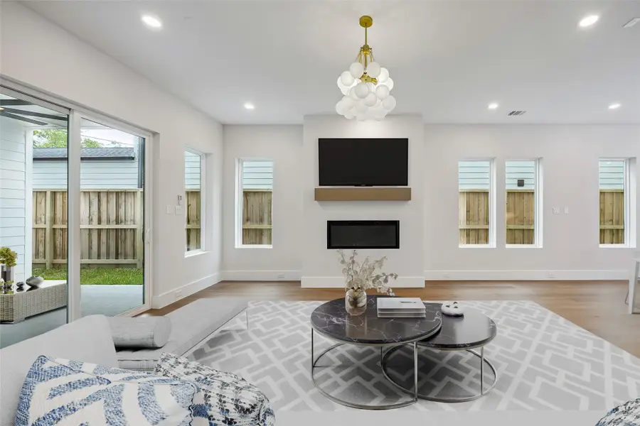 227 E 26th Street, Houston, TX 77008 - #2
