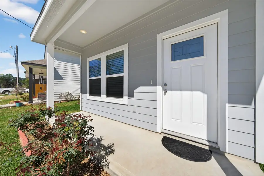 16684 E Ivanhoe, Montgomery, TX 77316 - #2