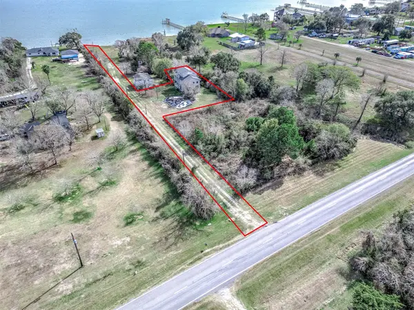 9898 Tri City Beach Road, Baytown, TX 77523