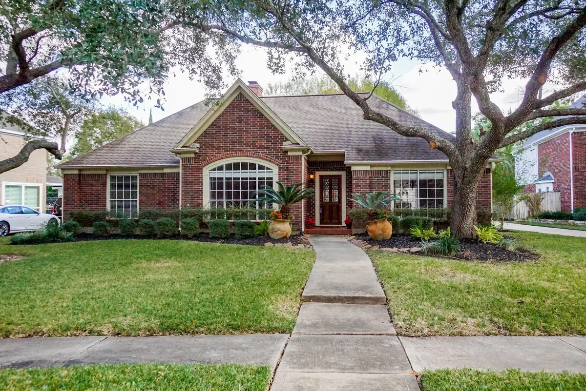 4923 Canterbury Lane, Sugar Land, TX 77479 - #1