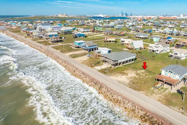 802 Beach Drive, Surfside Beach, TX 77541