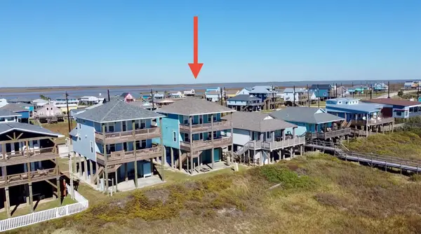 4518 Blue Water Hwy, Freeport, TX 77541