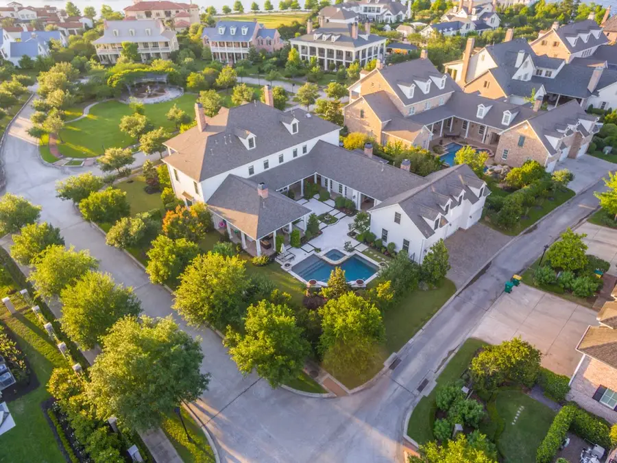 19 Cape Harbour Place, The Woodlands, TX 77380 - #2