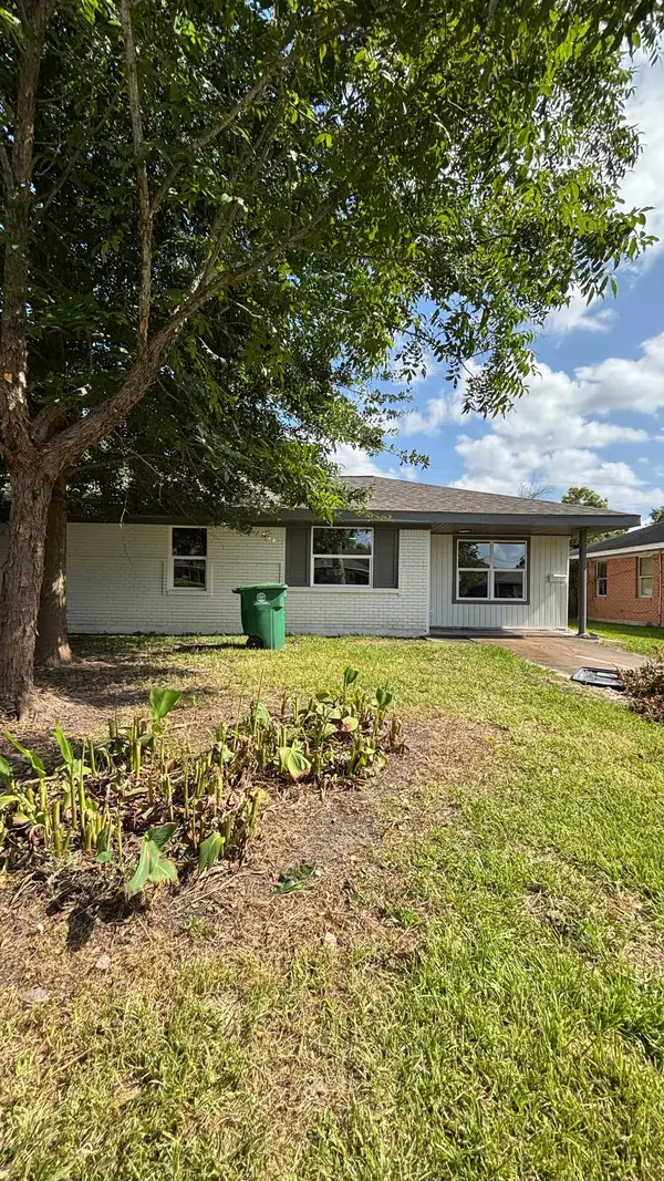 3048 Briarwick Lane, Houston, TX 77093