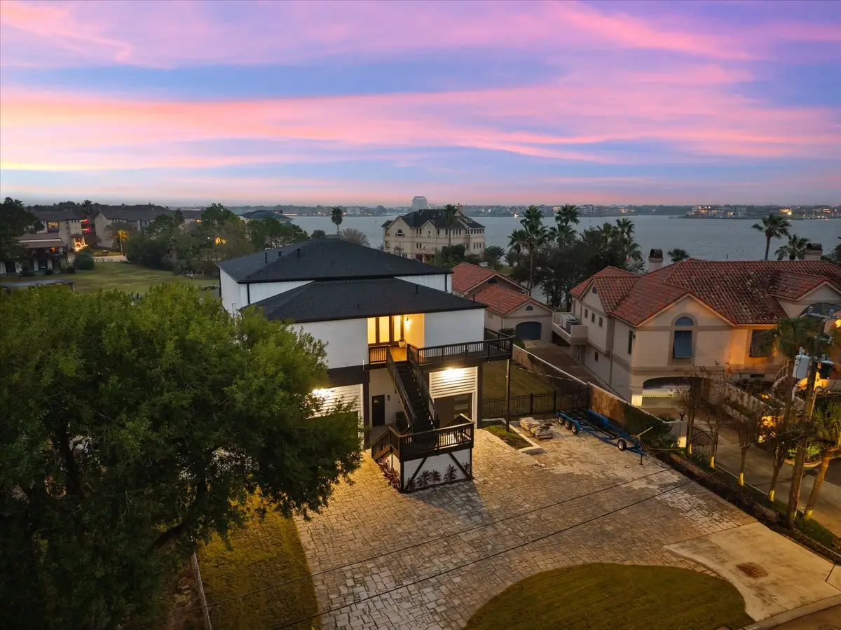 2522 Baycrest Drive, Houston, TX 77058 - Image #1