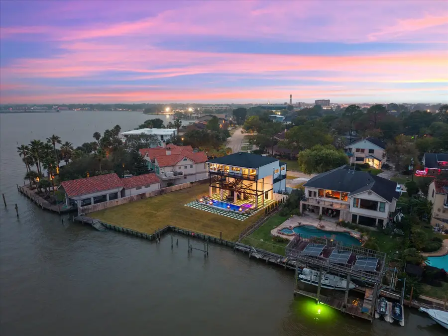 2522 Baycrest Drive, Houston, TX 77058 - Image #2