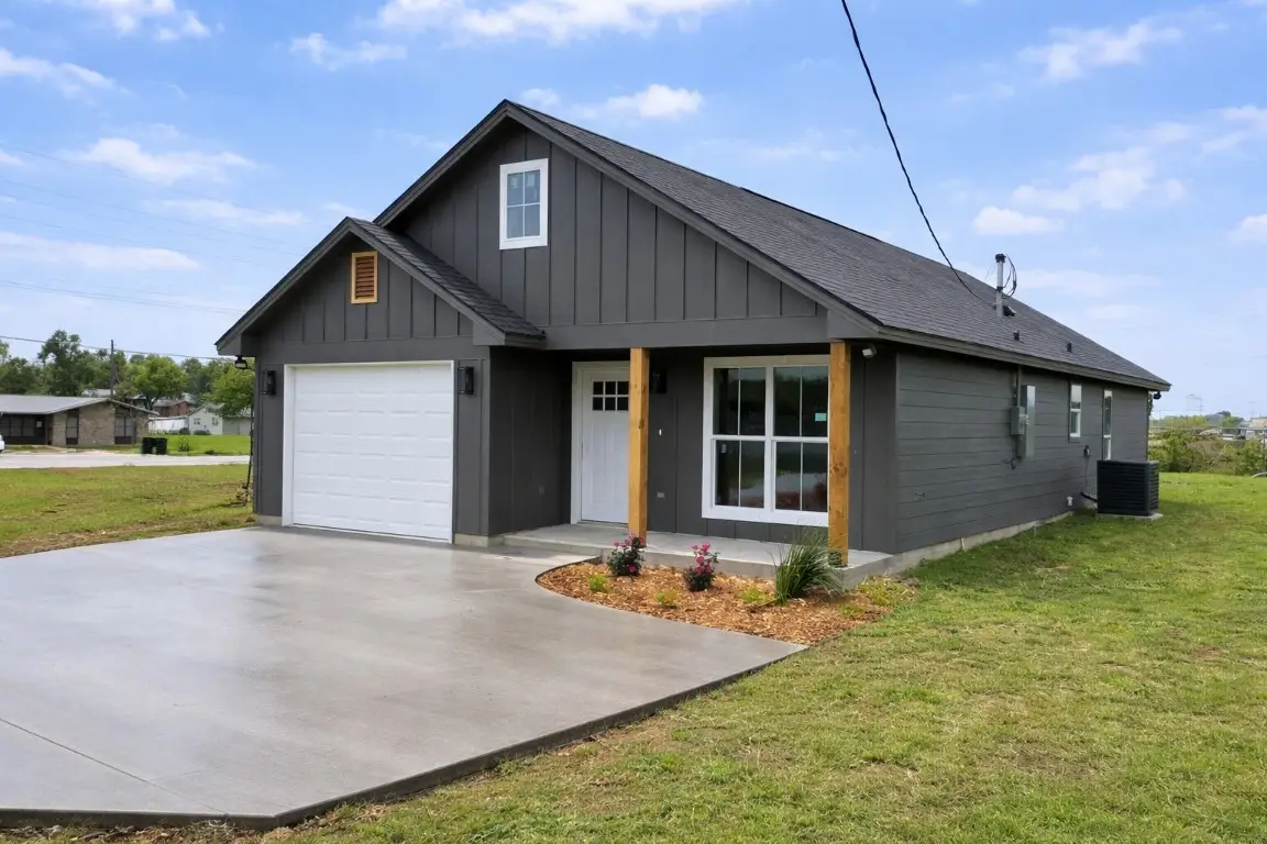 309 Wheelock Street, Franklin, TX 77836 - #1